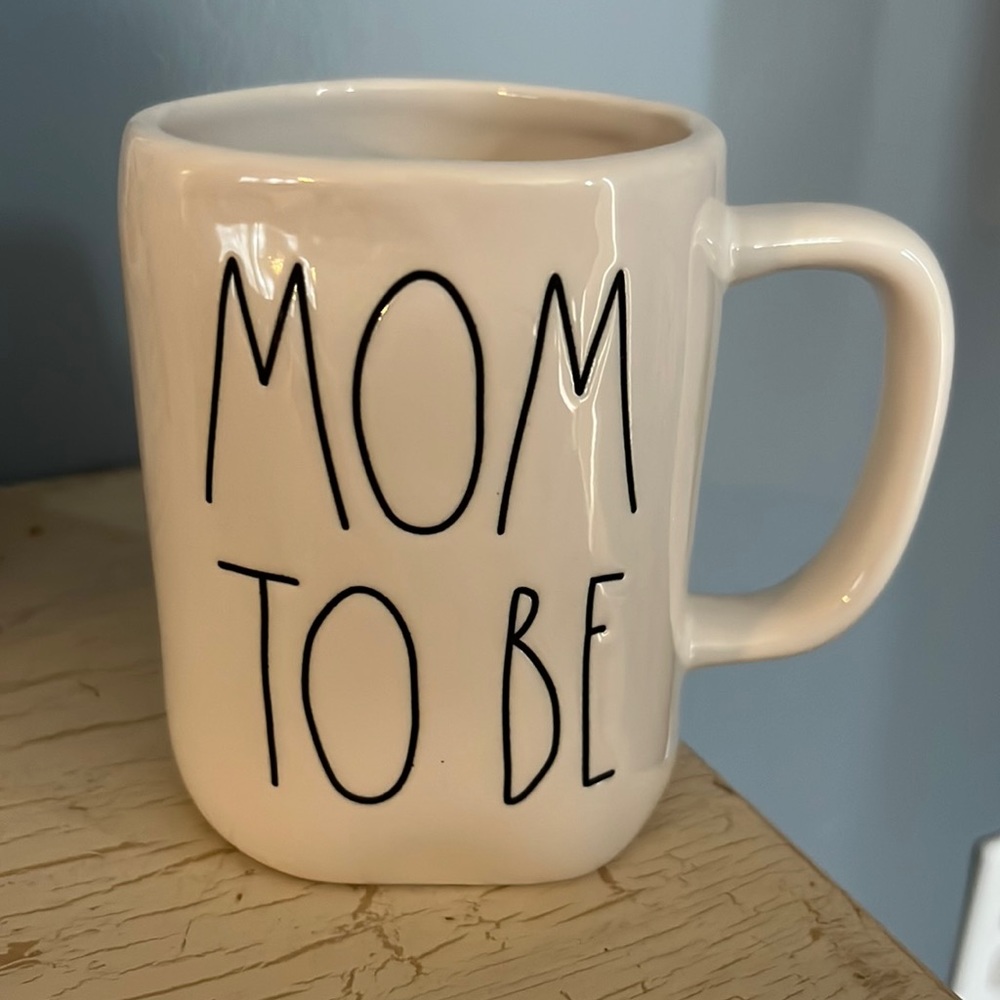 Rae Dunn Mom to Be mug
